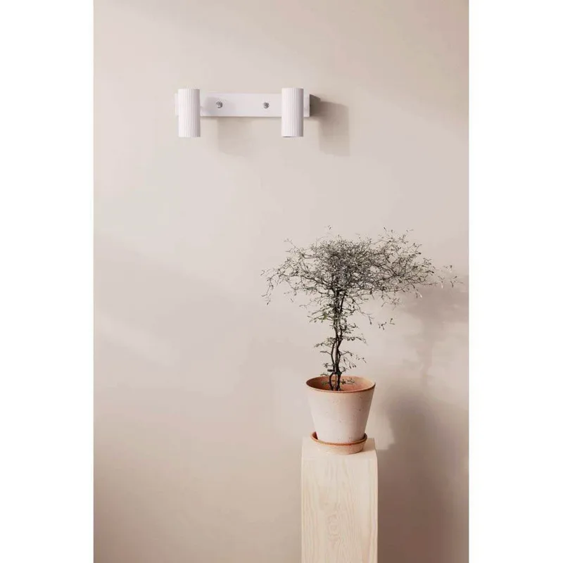 Hubble 2 Wandlamp White by Globen Lighting – product photo