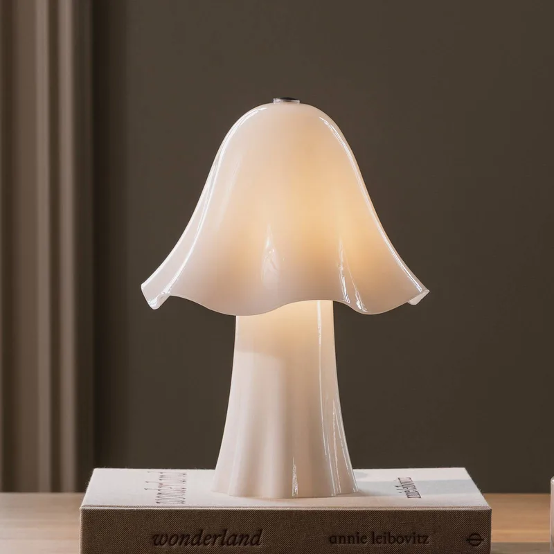 tafellamp Bello hoogte 30 cm, glas/metaal van Globen Lighting in Wit – productfoto