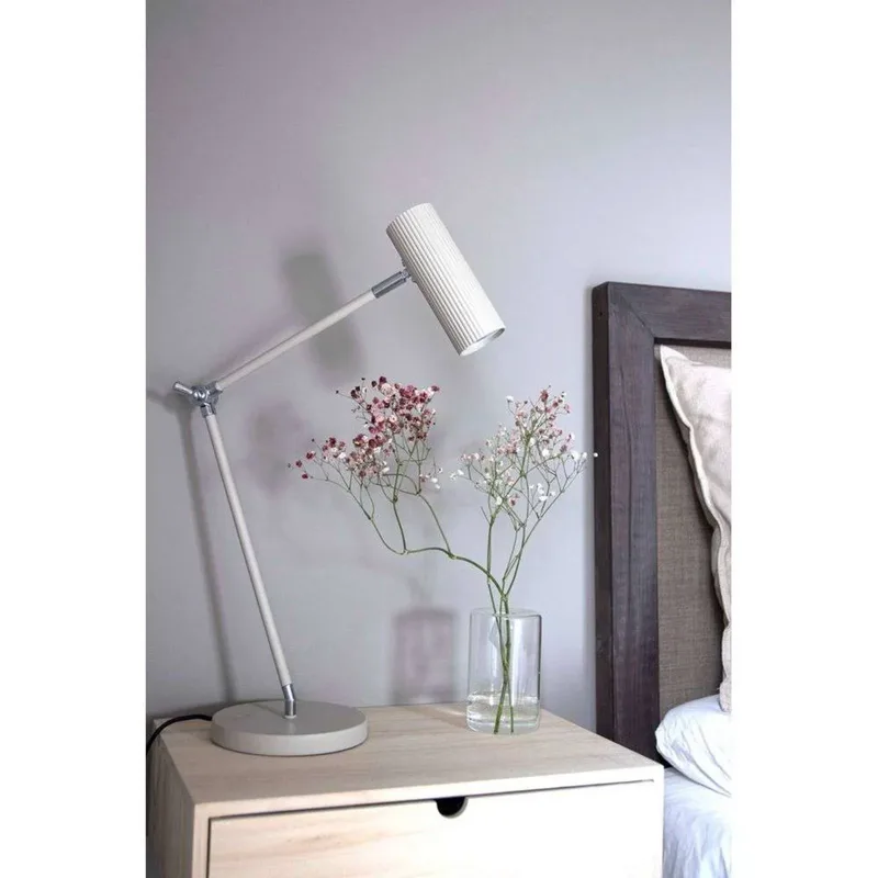 tafellamp Hubble READ, beige, hoogte 45 från Globen Lighting i Beige, Krom – produktbild