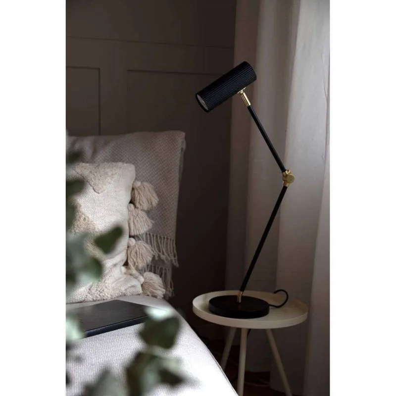 tafellamp Hubble READ, zwart Hoogte 45 cm de Globen Lighting en Noir, Laiton – photo du produit 4 sur 5