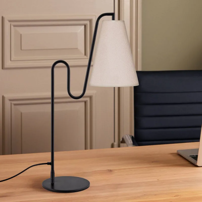tafellamp Lou, zwart/wit, hoogte 55 cm van Globen Lighting in Wit, Zwart – productfoto