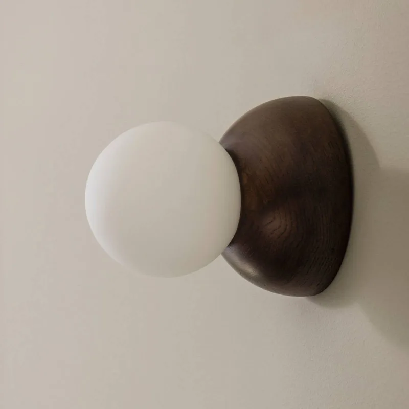 wandlamp Torrano, bruin, Ø 13 cm, IP44 från Globen Lighting i Brun, Opaalwit – produktbild