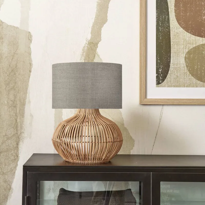 tafellamp Kalahari, 32 cm, donker linnen von GOOD&MOJO in Licht hout, Donker linnen – Produktfoto 2 von 4