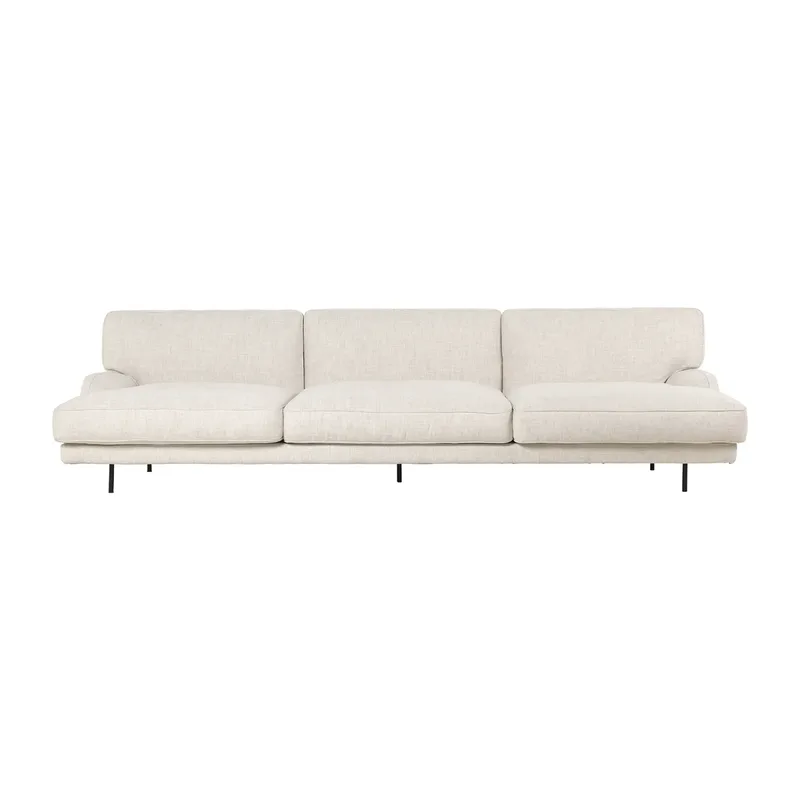 Flaneur Sofa 3-Sitzer Indianskop 15-antique brass von GUBI – Produktfoto