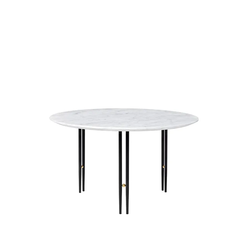 IOI Couchtisch White carrara marble, ø70, schwarzes Gestell fra GUBI – produktbillede