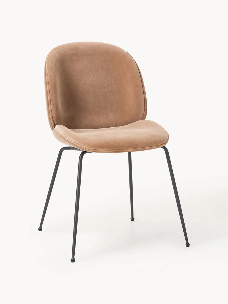 WESTWING x GUBI, Gestoffeerde eetkamerstoel Beetle by Delia Lachance van GUBI – productfoto