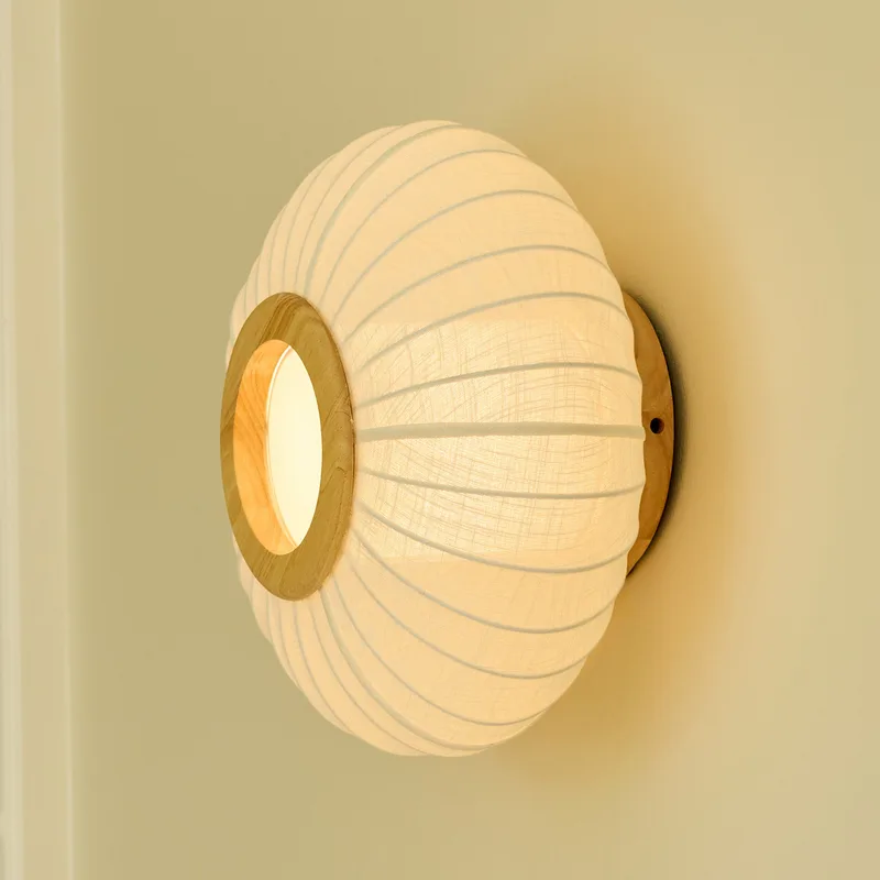 BALLON plafondlamp, crème, Ø 40 cm linnen/hout van Halo Design – productfoto