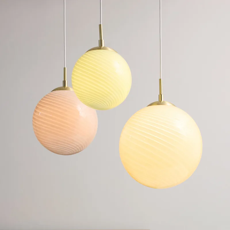 CANDY BALL hanglamp, olijfgroen/verouderd messing Ø 20 cm de Halo Design – photo du produit