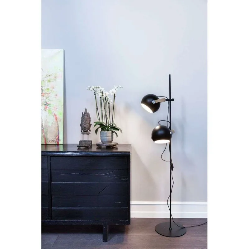 D.C Vloerlamp 2L Ø18 White/Oak von Halo Design – Produktfoto