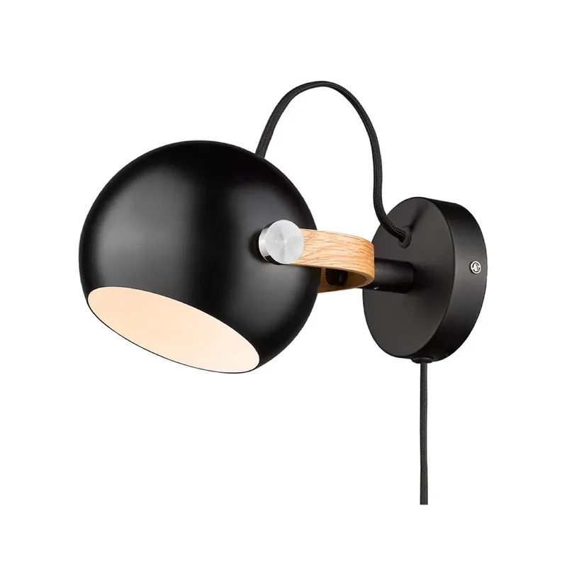 D.C wandlamp, zwart/eiken, Ø 12 cm metaal by Halo Design – product photo
