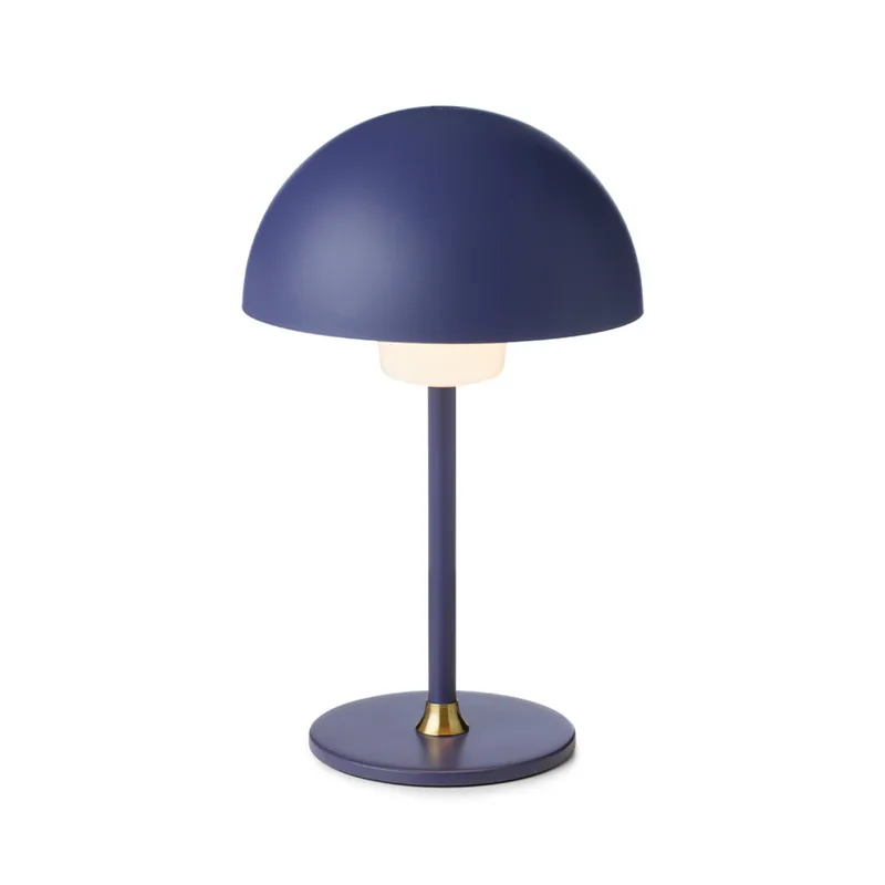 Moon Light draagbare tafellamp, donkerblauw van Halo Design – productfoto