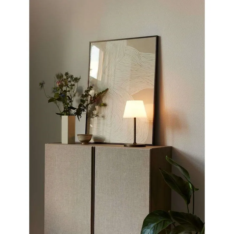 New Northern Taffellamp Antique Brass van Halo Design – productfoto