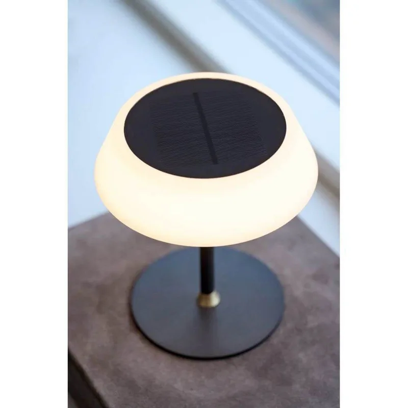 Solar Portable Taffellamp Zwart fra Halo Design – produktbillede