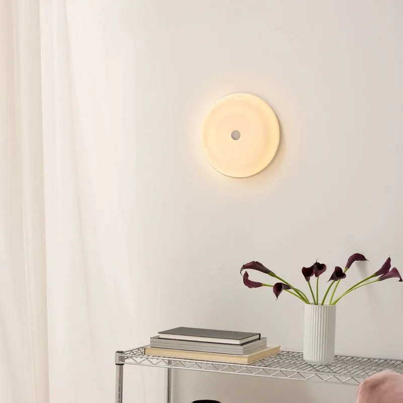 WAVE LED plafondlamp, opaalglas Ø 30 cm stepdim från Halo Design – produktbild