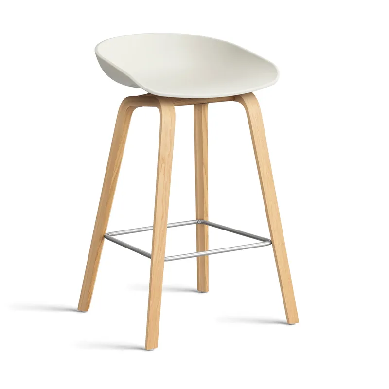 About a Stool 32 Low Barhocker lackiertes Eichengestell 2.0 Melange cream-Edelstahlstütze från HAY – produktbild