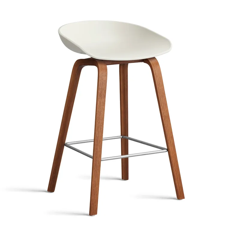 About a Stool 32 Low Barhocker Walnussgestell 2.0 Melange cream-Edelstahlstütze by HAY – product photo