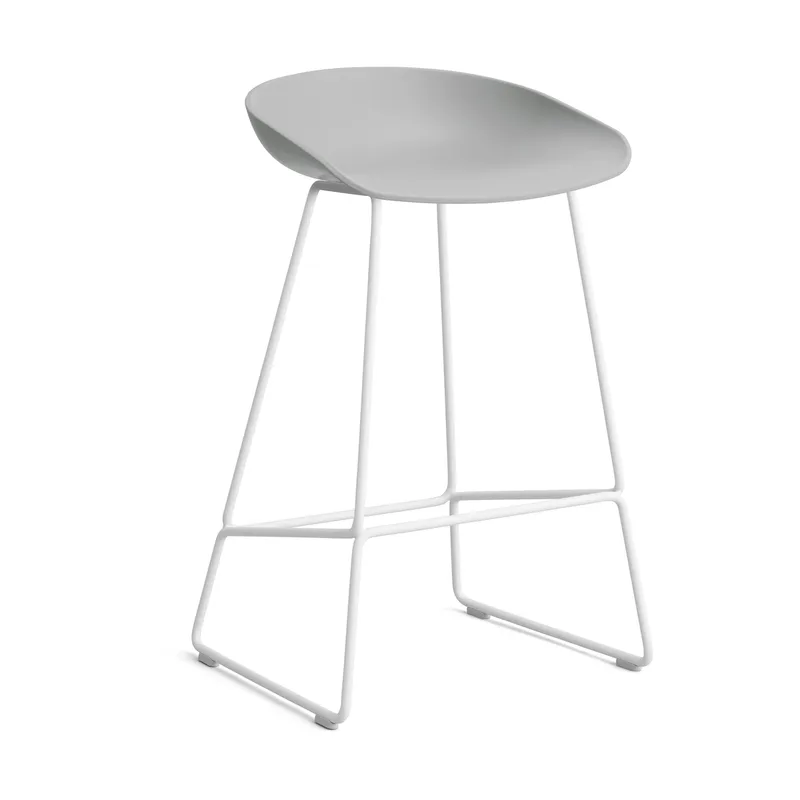 About a Stool 38 Low Barhocker 2.0 Concrete grey-weißes Stahlgestell by HAY – product photo