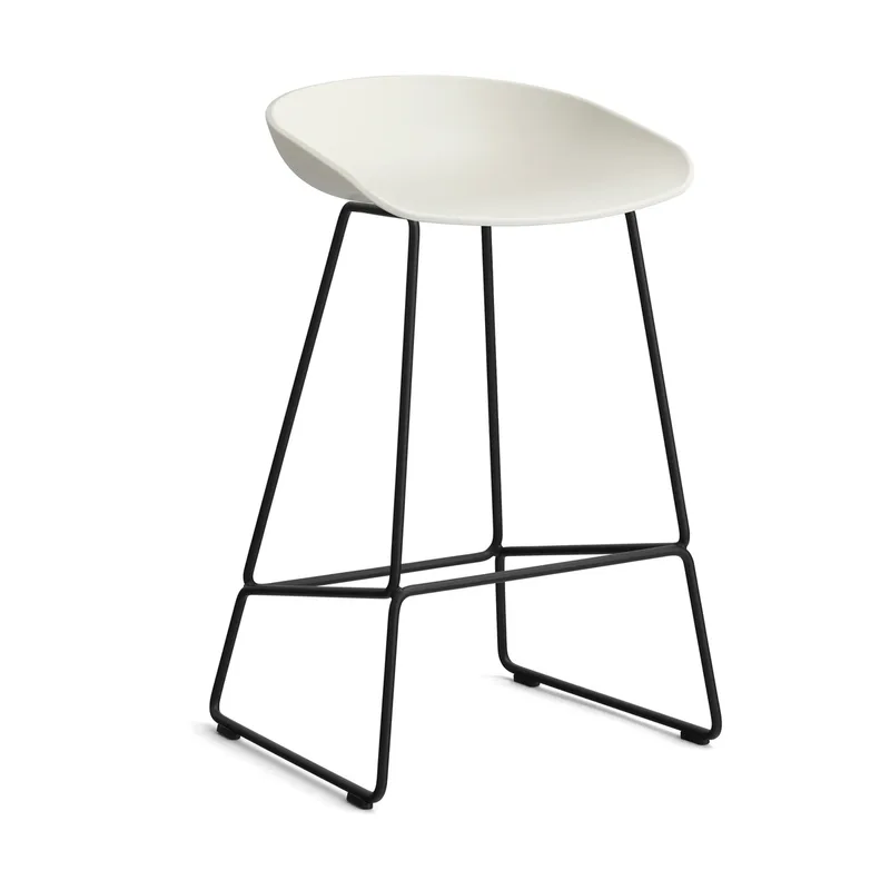About a Stool 38 Low Barhocker 2.0 Melange cream-schwarzes Stahlgestell från HAY – produktbild