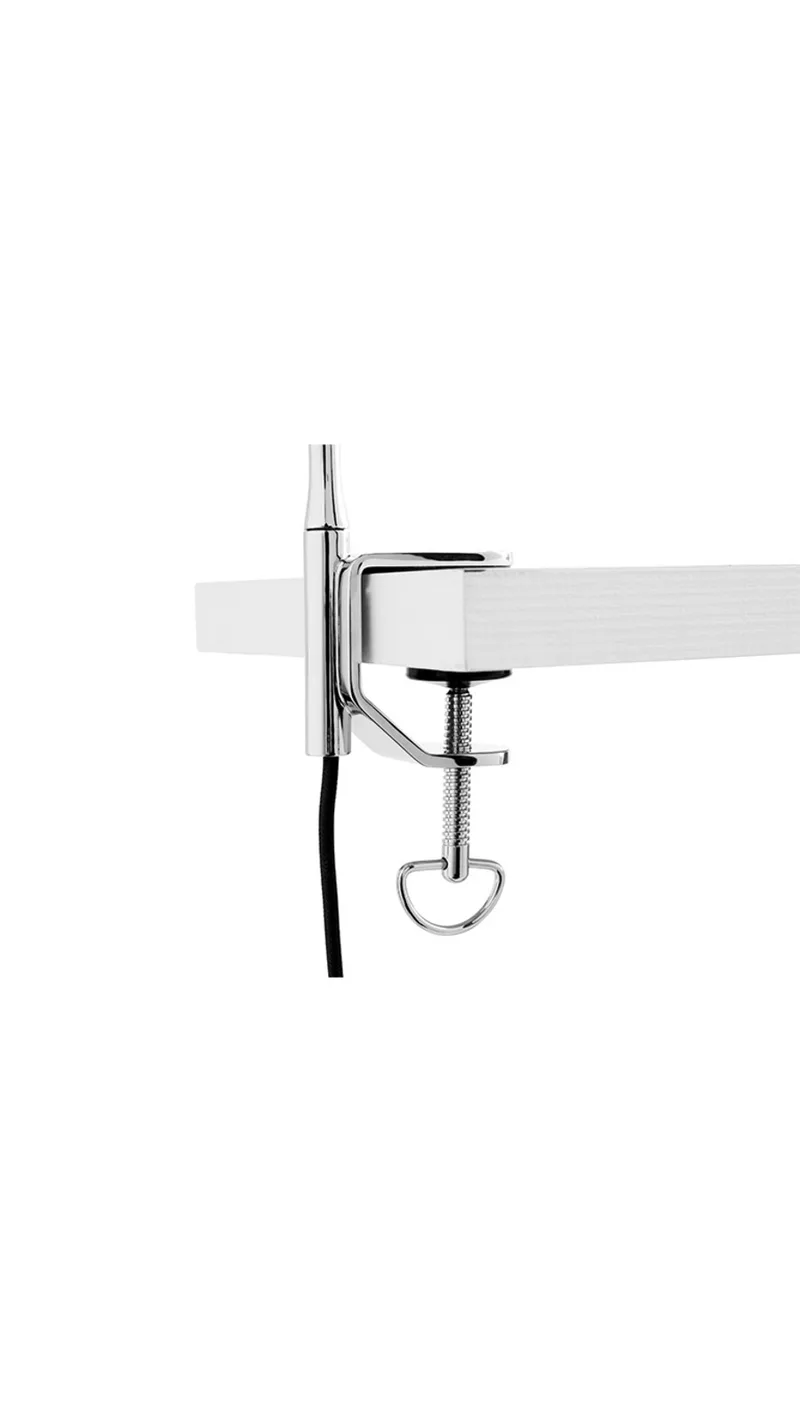 Apex Tischleuchte/Klemmleuchte Iron Black de HAY – photo du produit