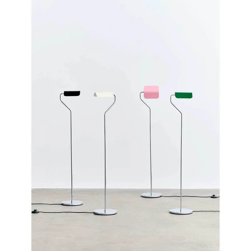 Apex Vloerlamp Luis Roos fra HAY – produktbillede