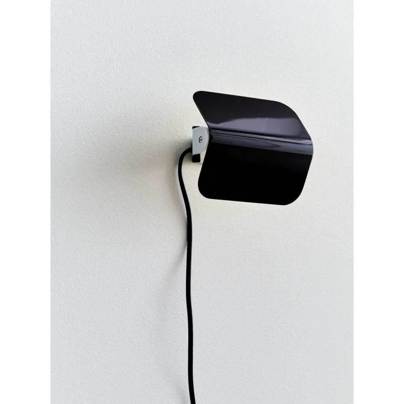 Apex Wandlamp Iron Black von HAY – Produktfoto
