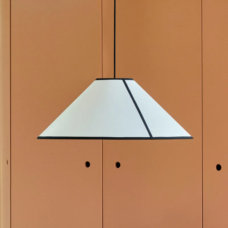 Ava hanglamp, Ø 50 cm, wit/zwart, E27 by HAY – product photo