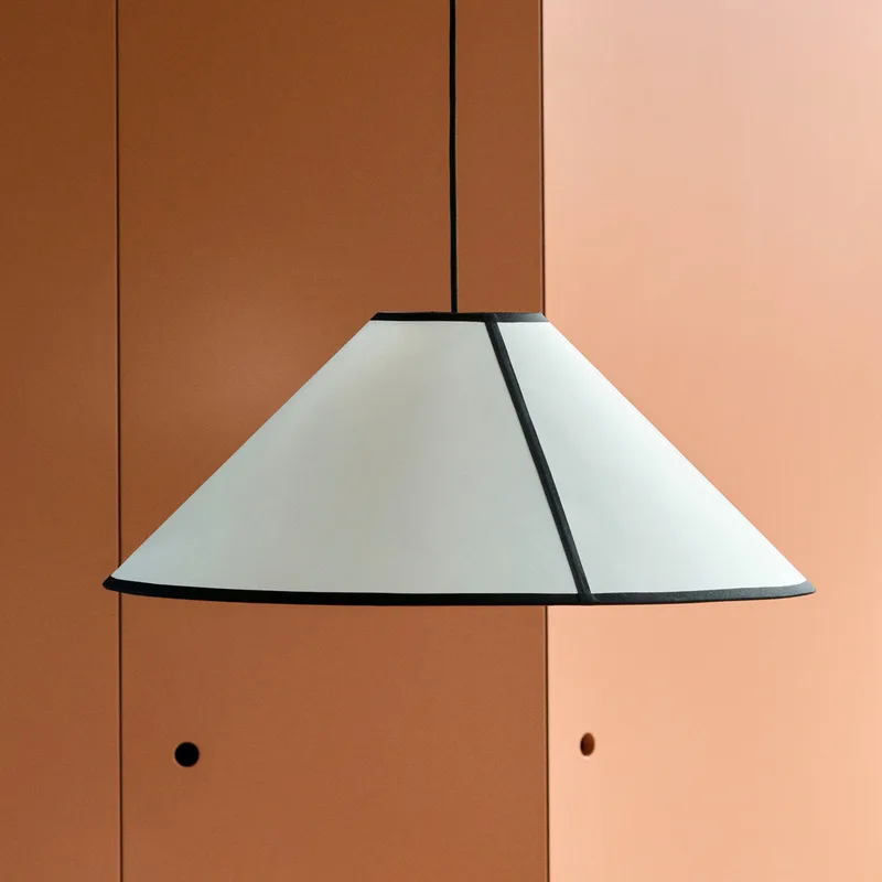 Ava hanglamp, Ø 60 cm, wit/zwart, E27 by HAY – product photo