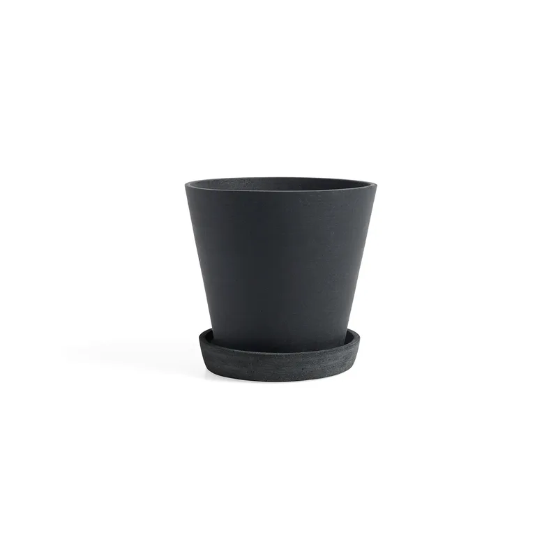 HAY Flowerpot with saucer Blumentopf M Ø14 cm Schwarz by HAY – product photo