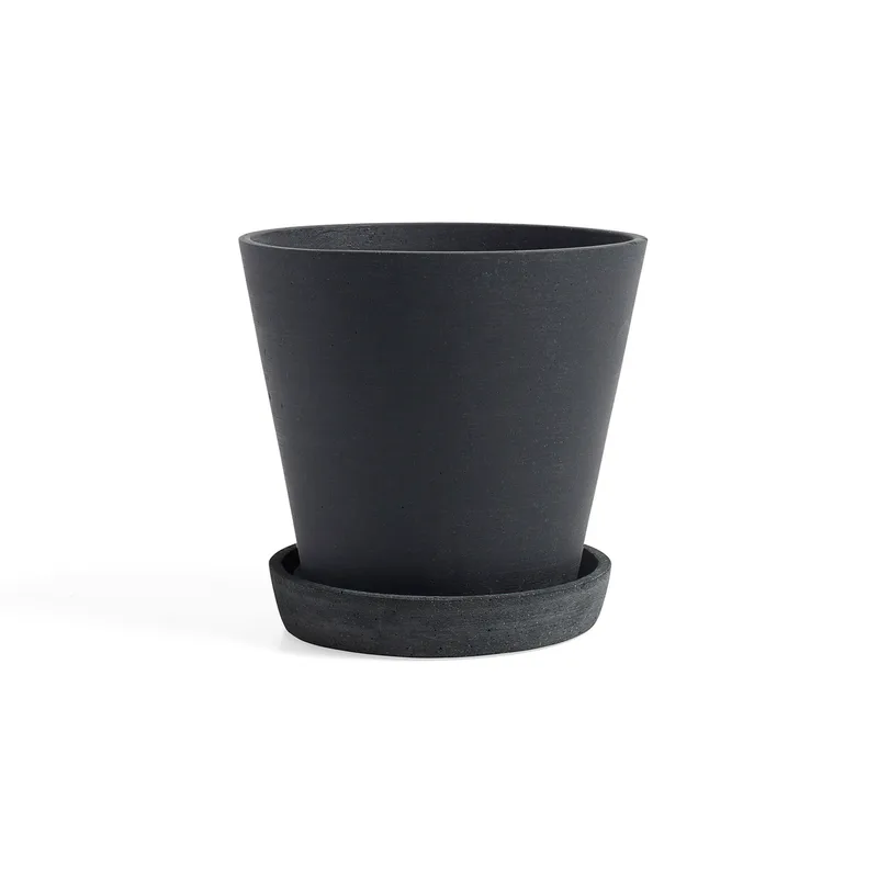 HAY Flowerpot with saucer Blumentopf XL Ø21.5 cm Schwarz by HAY – product photo