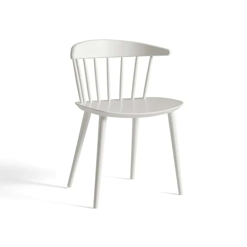 J104 Stuhl White lacquered beech von HAY – Produktfoto