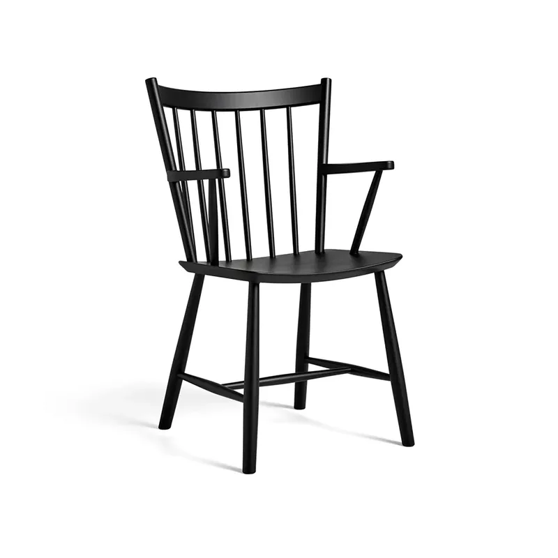 J42 Armlehnstuhl Black lacquered beech de HAY – photo du produit
