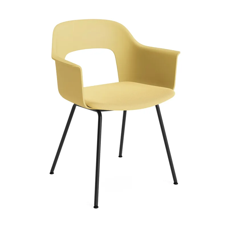 Layout Armchair 211 Armstuhl Relate 431-biscotti-schwarzlackierter Stahl by HAY – product photo