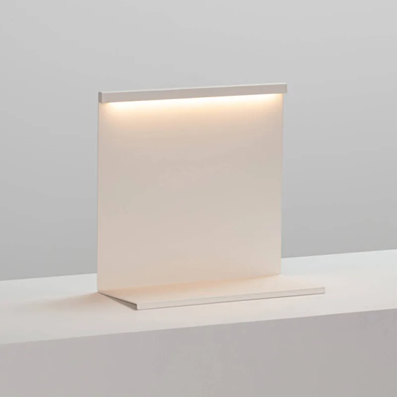 LBM LED-bordslampa med dimmer, gräddvit från HAY i Vit – produktbild