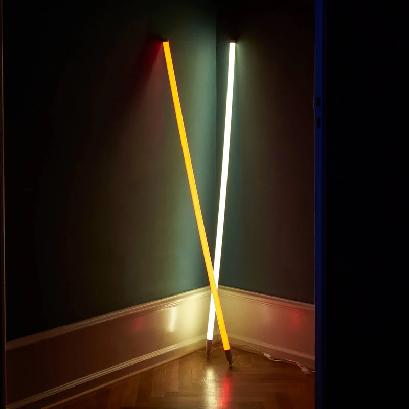 LED-buislamp Neon Tube, PVC, lengte 1,5 m, stekker van HAY in Warmwit – productfoto