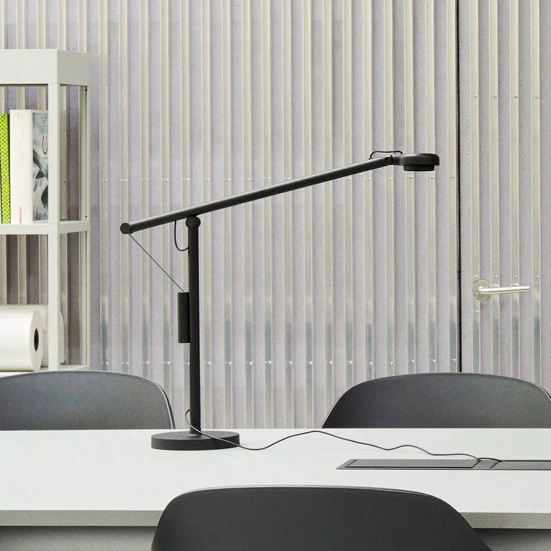 LED bureaulamp Fifty-Fifty, 45 cm, dimbaar by HAY in Black – product photo