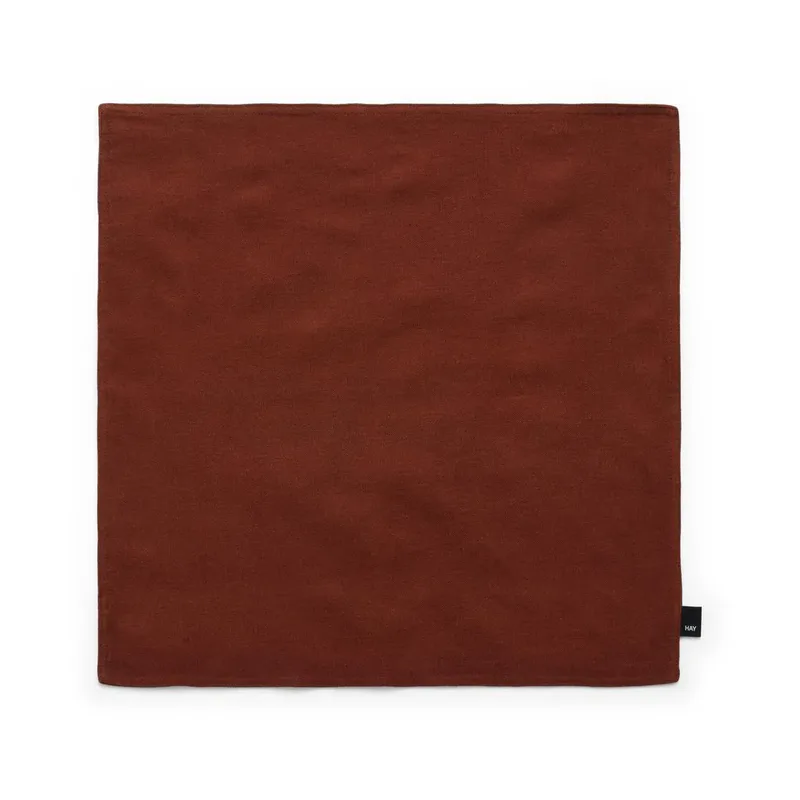 Leinen Kissenbezug 50x50 cm Iron red fra HAY – produktbillede