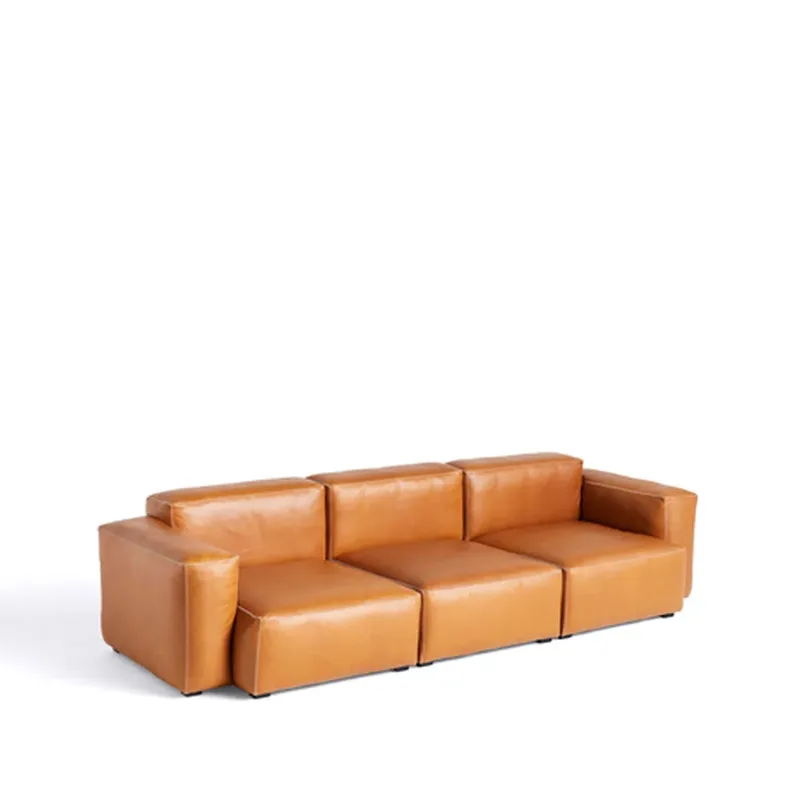 Mags Soft low 3-Sitzer Sofa Sense cognac-hellgraue Naht by HAY – product photo