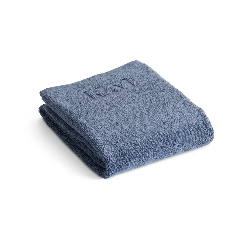Mono Handtuch 50 x 90cm Steel blue från HAY – produktbild