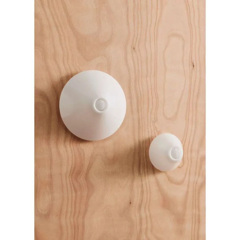Ono Flush Mount plafondlamp, Ø 20 cm, IP44, wit/opaak van HAY – productfoto