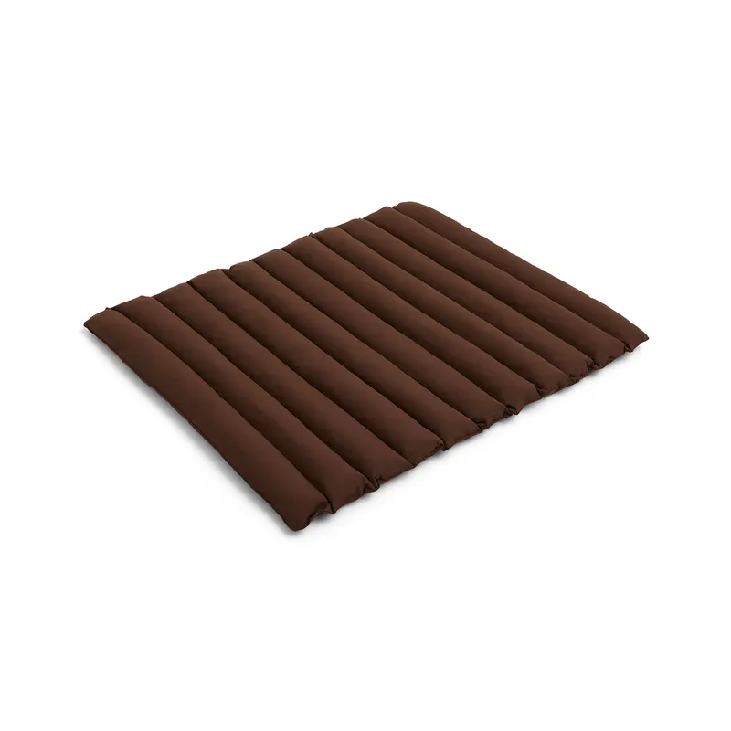 Palissade Dining Soft Quilted Bankkissen Iron red från HAY – produktbild