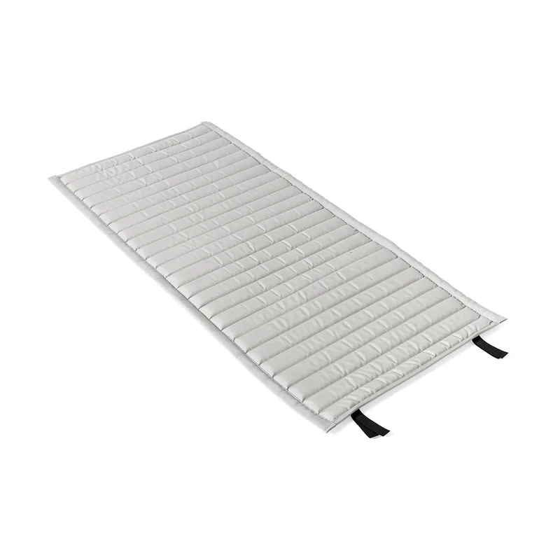 Palissade High Quilted Lounge-Sessel Sitzkissen Sky grey, für Lounge-Sessel hoch från HAY – produktbild
