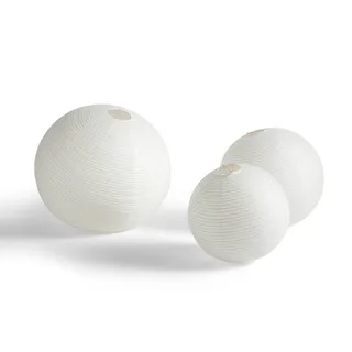 Paper Shade Lampenschirm, Ø80 cm, weiß – ohne Kabelset – HAY - Wohnzimmer - Skandinavisch - Papier / Karton - Kugel by HAY – product photo 3 of 4