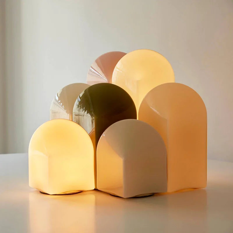 Parade LED-bordlampe shell hvid højde 32 cm fra HAY i Hvid – produktbillede
