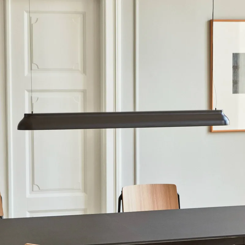 PC Lineair LED hanglamp van HAY in Zwart – productfoto