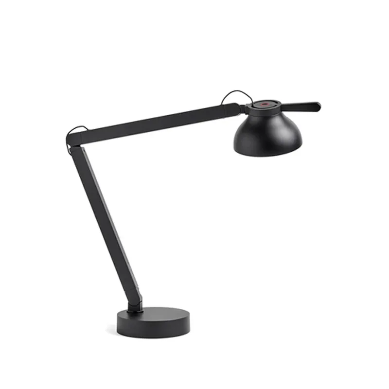 PC Schreibtischleuchte Soft black, mit Lampenfuß från HAY – produktbild