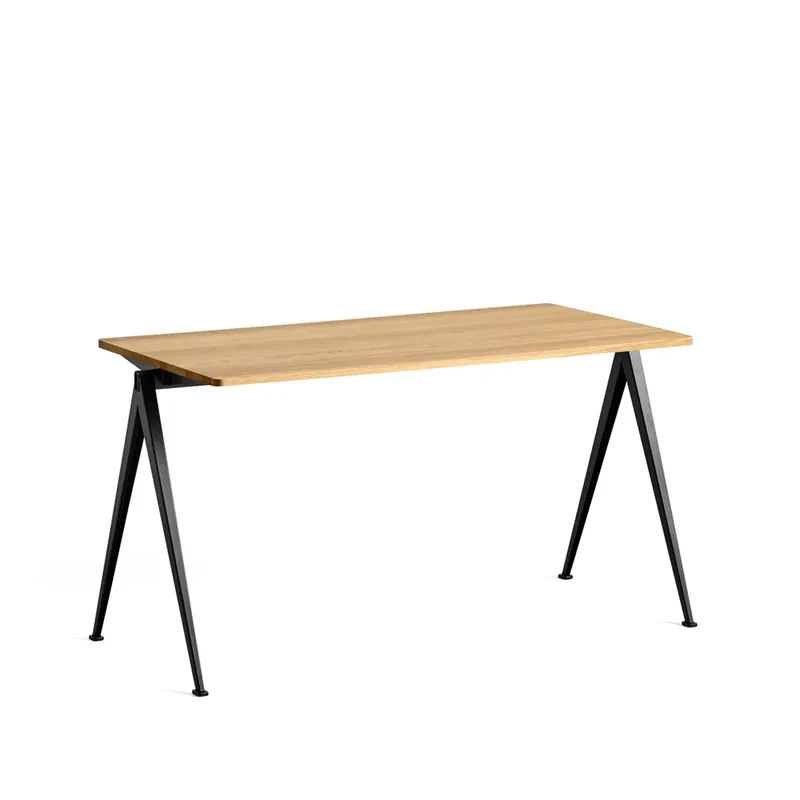 Pyramid 01 Schreibtisch Oak clear lacquer-140x65cm-schwarzes Stahlgestell by HAY – product photo