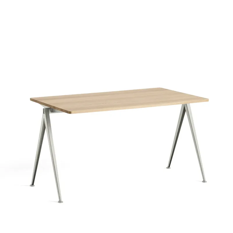 Pyramid 01 Schreibtisch Oak matt lacqured-140x75cm-beige Stahlgestell by HAY – product photo