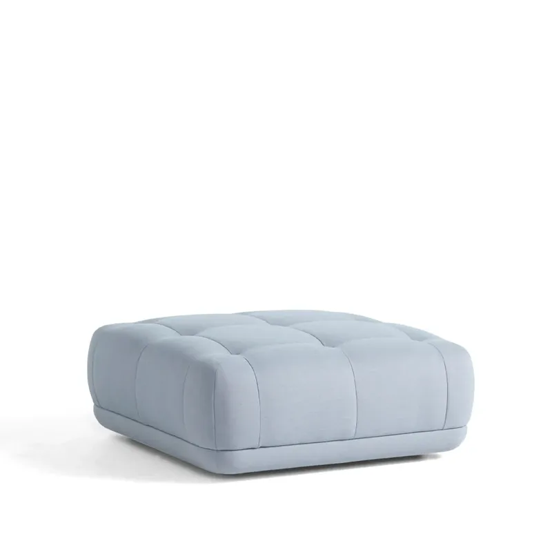 Quilton Fußhocker Stoff Atlas 631 blaugrau från HAY – produktbild