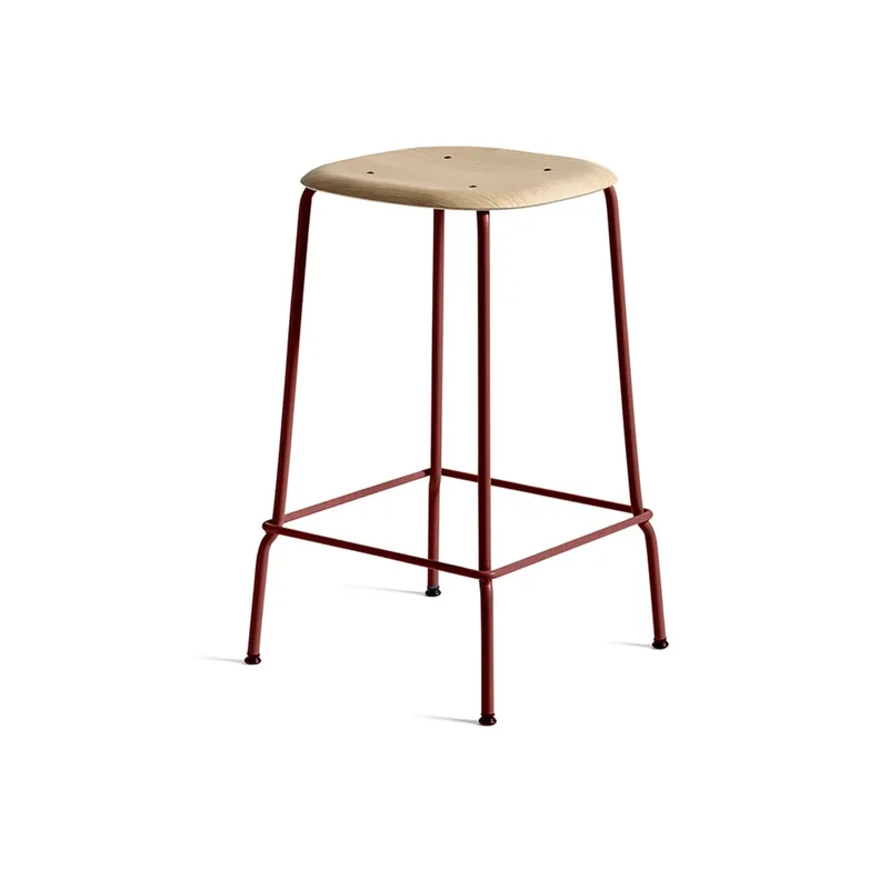 Soft Edge 30 Low Barhocker Eiche-Fall rotes Stahlgestell by HAY – product photo
