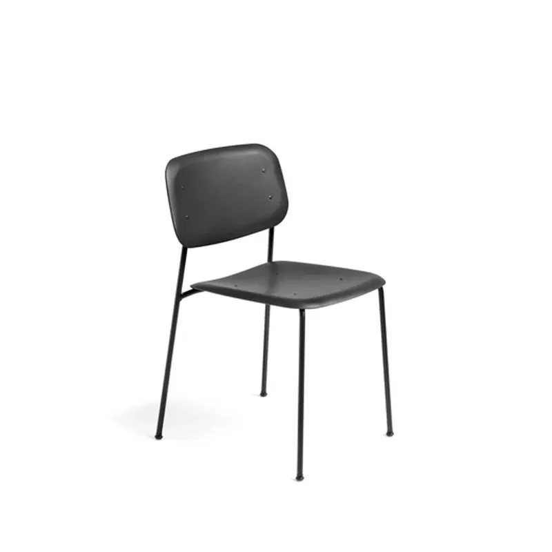 Soft Edge 45 Stuhl black, schwarzes Stahlgestell by HAY – product photo